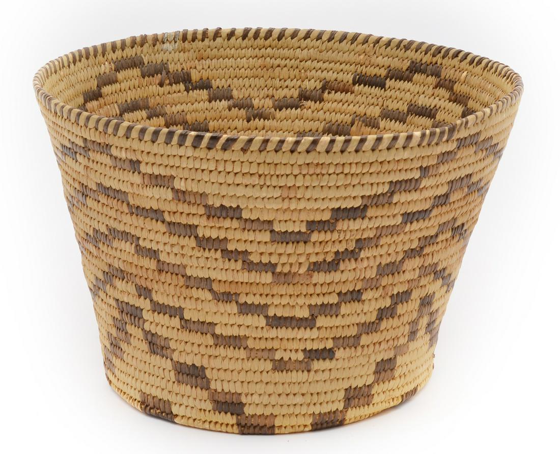 Papago Native American storage basket (1 of 4)
