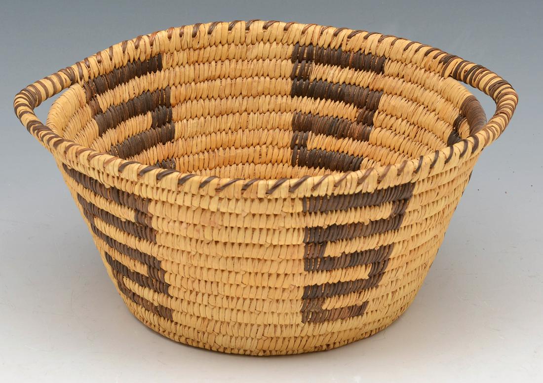 Papago Native American woven basket with handles (1 of 4)