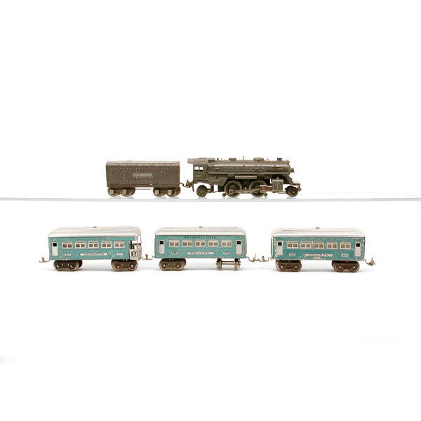 Lionel No. 204, 609, 611: TRAIN. Lionel train set including: Ste+T (Gunmetal - Badly Scratched), 2 Passenger Cars (Roof Repaint), Observation.