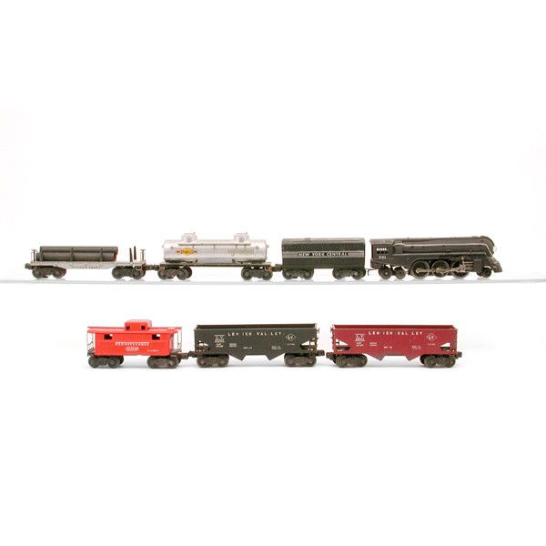 Lionel No. 221, 6456(2), 2465, 2411, 4776: TRAIN. Lionel train set including: Nyc Ste+T Repaint 221, Maroon Hopper 6456, Black Hopper 6456, Tank Car 2465, Flat Car (Metal) 2411, Caboose 4776.