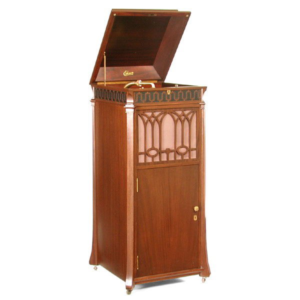 Edison disk phonograph player, circa 1900: EDISON PHONOGRAPH. Edison disk phonograph player, circa 1900 the domed mahogany case with lift lid exposing phonograph player with swing arm, steel needles, bearing medallion reading "Diamond Disk Off