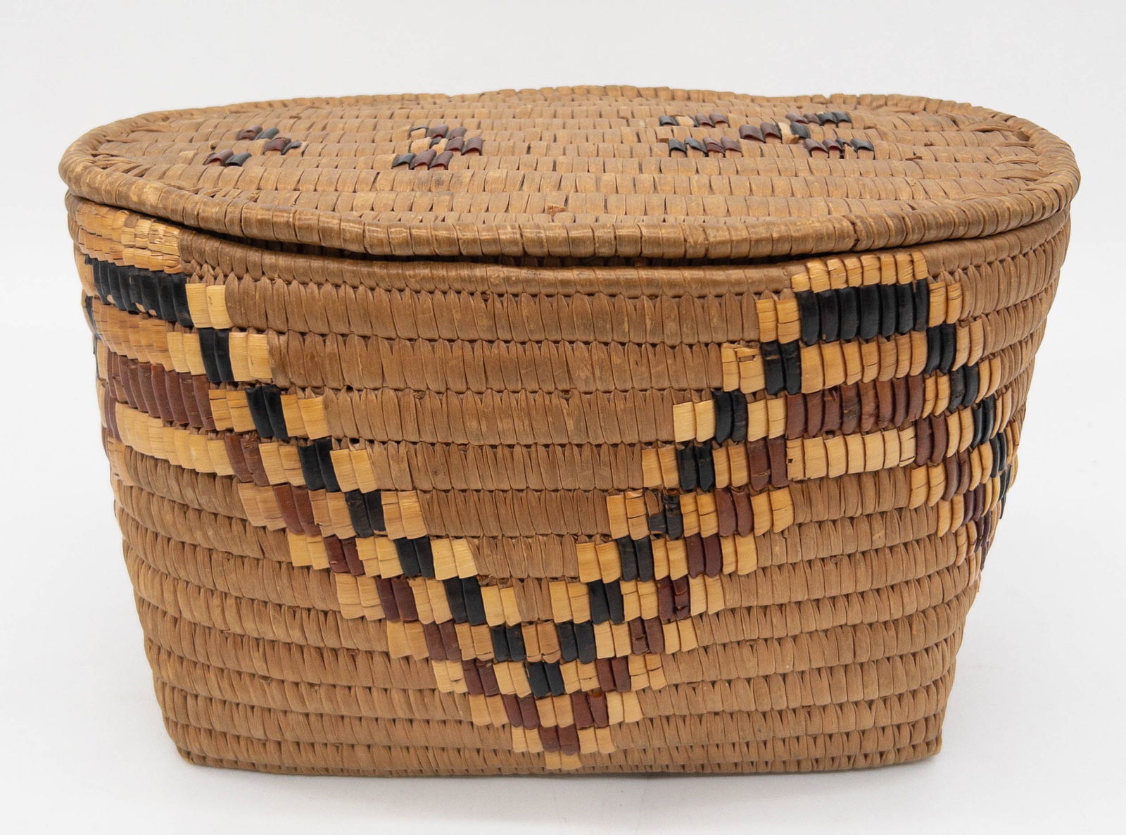 Salish Native American Oval Lidded Basket (1 of 6)