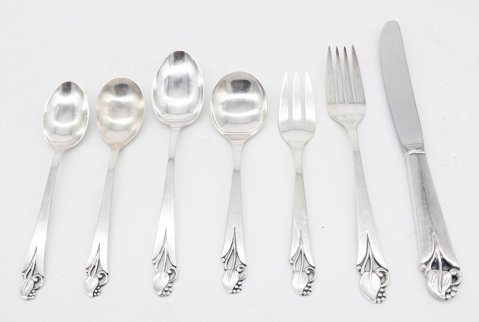 29pc Frank Smith "Woodlily" Sterling Silver Service for 4 (1 of 3)