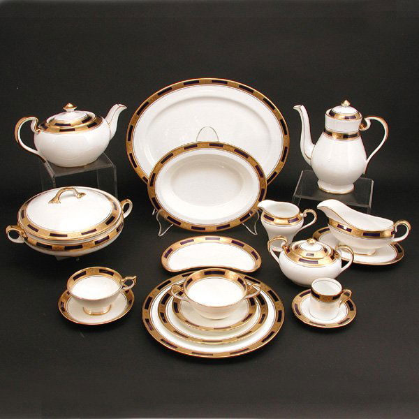 Aynsley English Bone China, Empress Cobalt pattern: DINNERWARE. Complete set of elegant English Bone China by Aynsley, Empress Cobalt pattern, wide band of cobalt overlaid with etched gold border. 12 seven-piece place settings including: dinner plate,