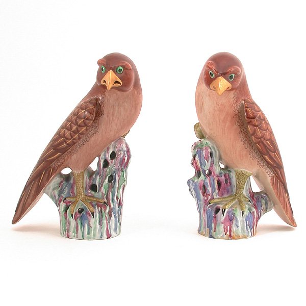 Pair of Mottahedeh, Portugal Porcelain Hawks: PORCELAIN. Pair of Mottahedeh, Portugal porcelain hawks, marked at bottom "The Nelson Rockefeller Collection, Reproduction of a rare Chinese Export Famille Rose hawk, Ch'ien Lung Period (1736-1796)". 