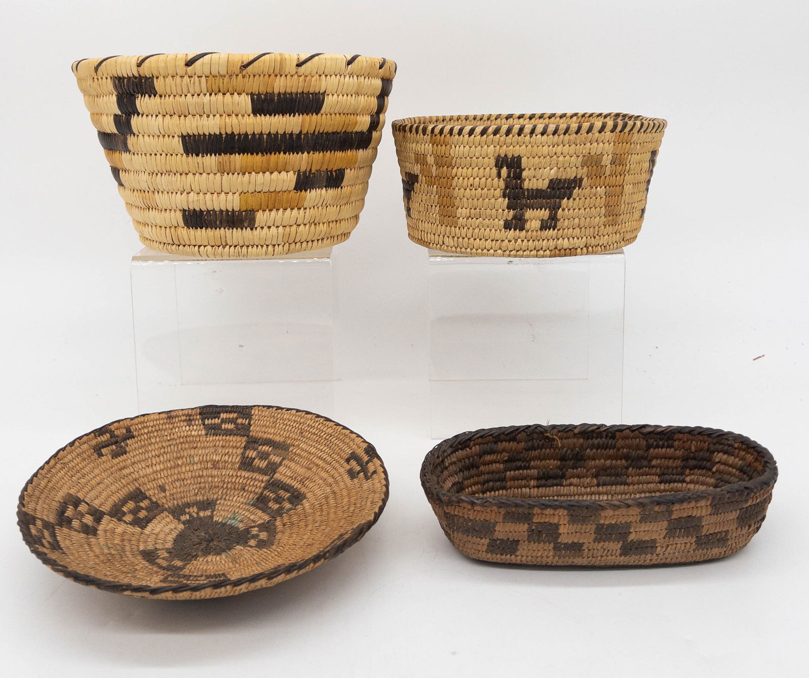 4 Native American Baskets: Papago & Pima (1 of 12)