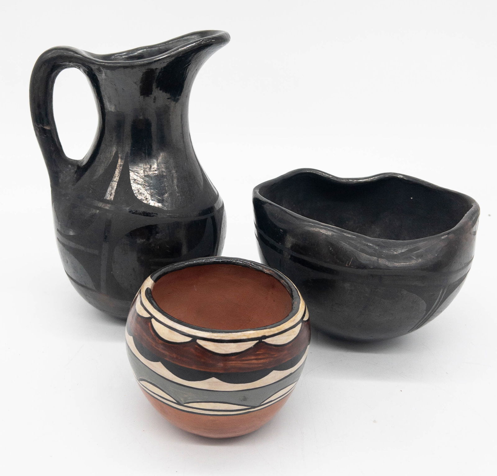 Native American Santo Domingo Blackware Pottery (1 of 8)