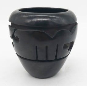 Mida Tafoya Santa Clara Pueblo Pottery Vase
