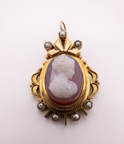 14k gold hard stone cameo pendant