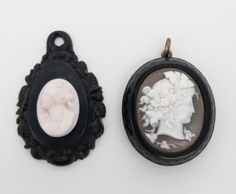 Two Victorian cameos, mourning locket and pendant
