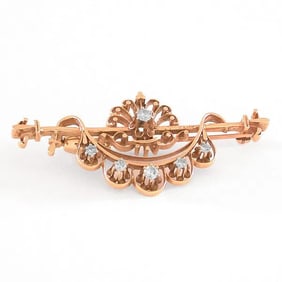 14 Yellow Gold and Diamond Pin