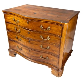 Georgian 4 Drawer Serpentine Commode with fitted vanity