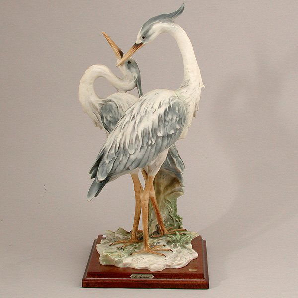 Giuseppe Armani Porcelain Crane Sculpture: Giuseppe Armani Porcelain Crane Sculpture, signed on metal plaque mounted on wooden base, 16"h x 7"w, good original condition.