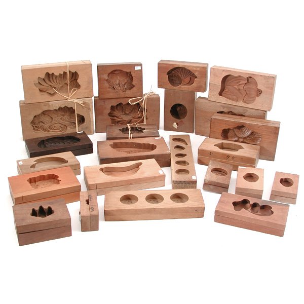 Lot of Japanese Rice Molds: Lot of Japanese Rice Molds depicting fruit and flora.