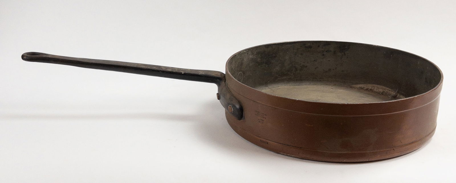 Oversized Copper Frying Pan Signed D.R.G.M. Berlin/Zurich (1 of 6)
