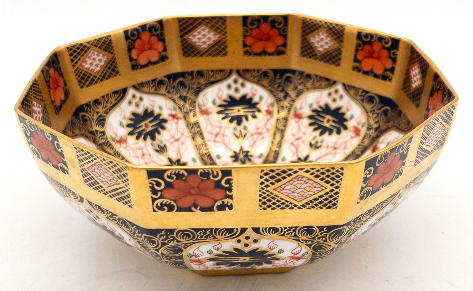 Old Imari Royal Crown Derby Serving Bowl (1 of 5)