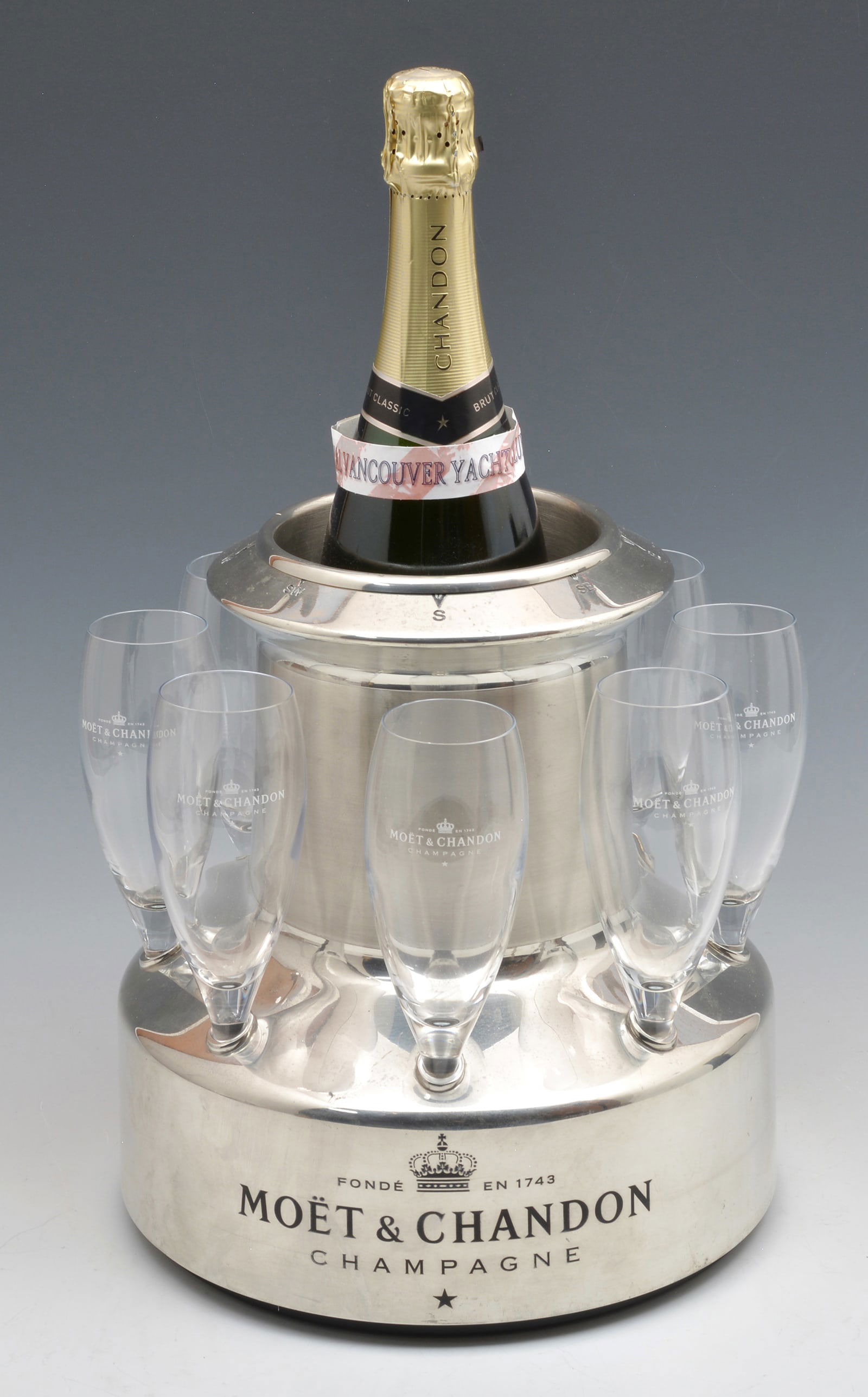 Moet & Chandon presentation champagne caddy (1 of 2)
