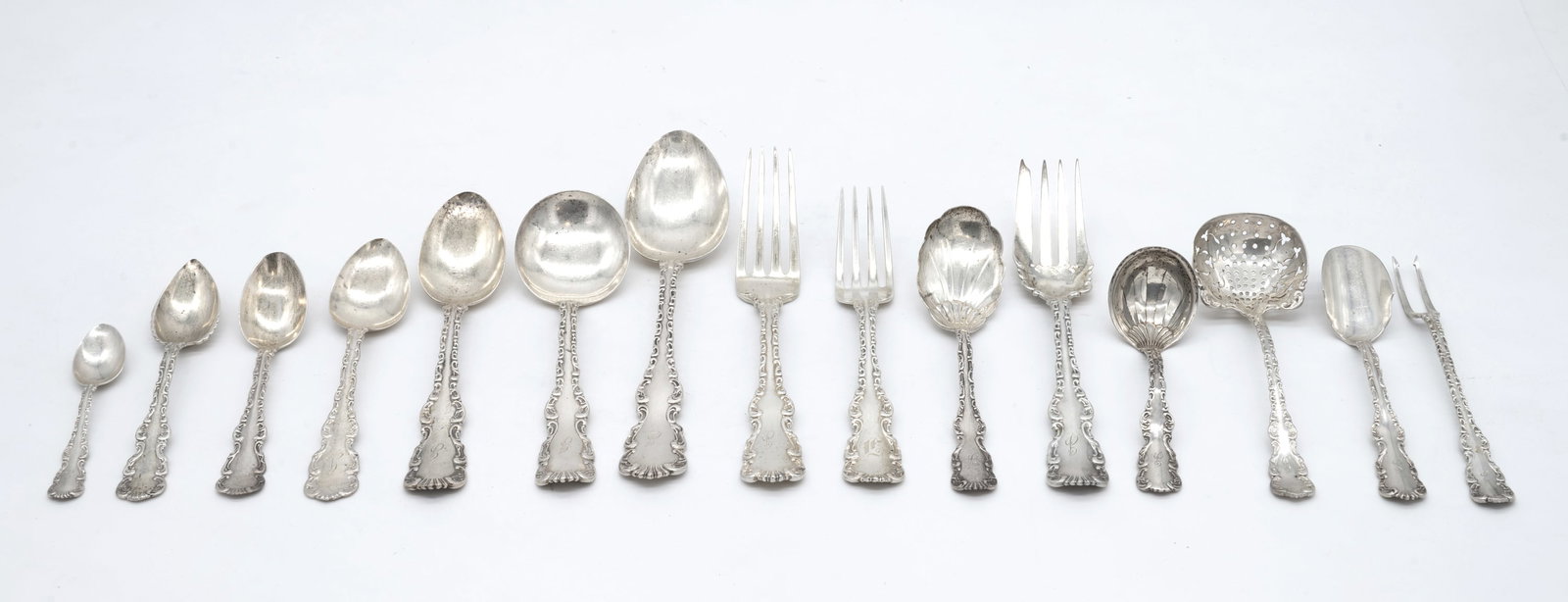 111pc Gorham Whiting Louis XV Sterling Silver Flatware Service (1 of 4)
