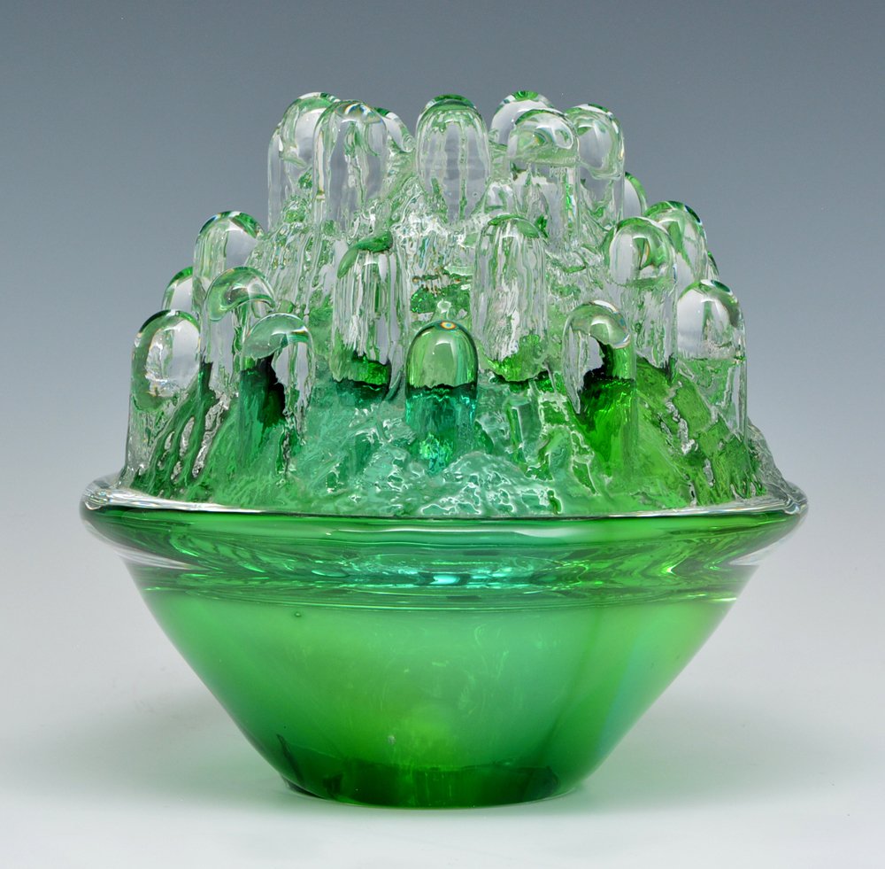 Kosta Art Glass Sculpture, Goran Warff: Kosta Art Glass Sculpture, signed Goran Warff, 7.5" t x 8.25" w, good condition.