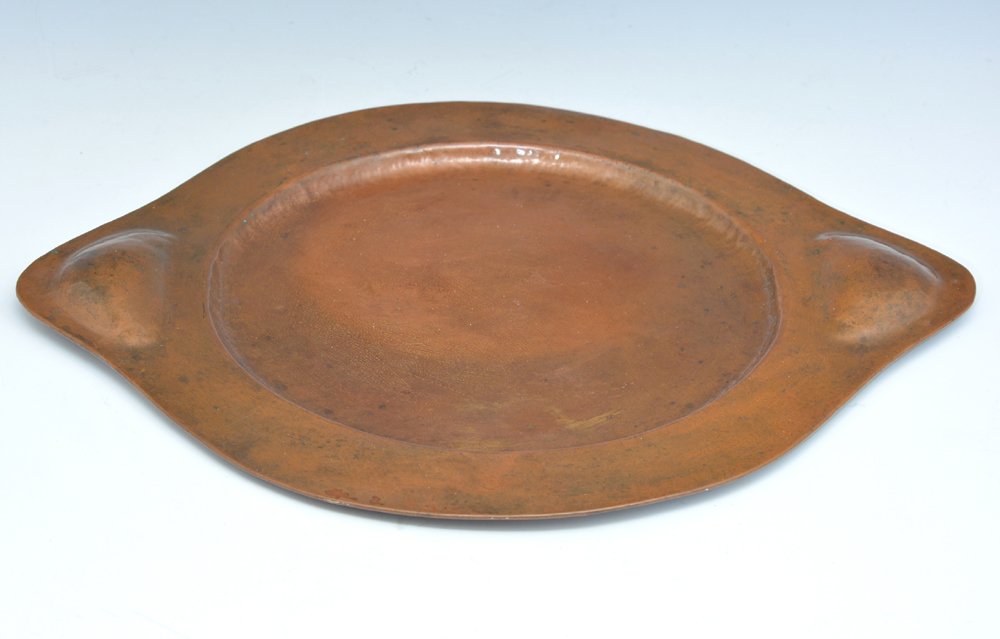 Dirk van Erp Hammered Copper Tray: Dirk van Erp hammered copper two-handle tray. 13 1/4" x 10 3/4". Signed with open-box mark and in original patina.