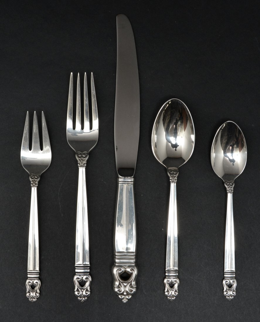 Royal Danish International Sterling Flatware Set: Royal Danish International Sterling Flatware Set, 5 pc service for 12 to include 12 sterling handle knives (9 3/4"), 12 dinner forks (7 5/8"), 12 salad forks(6 3/8"), 20 teaspoons (6") and 12 tablespo