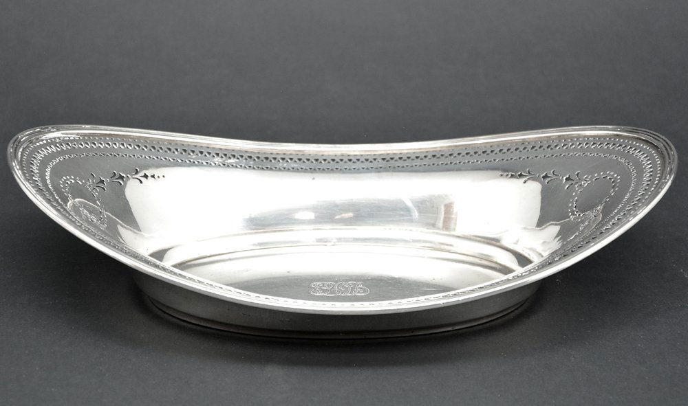 Tiffany sterling bread tray (1 of 2)