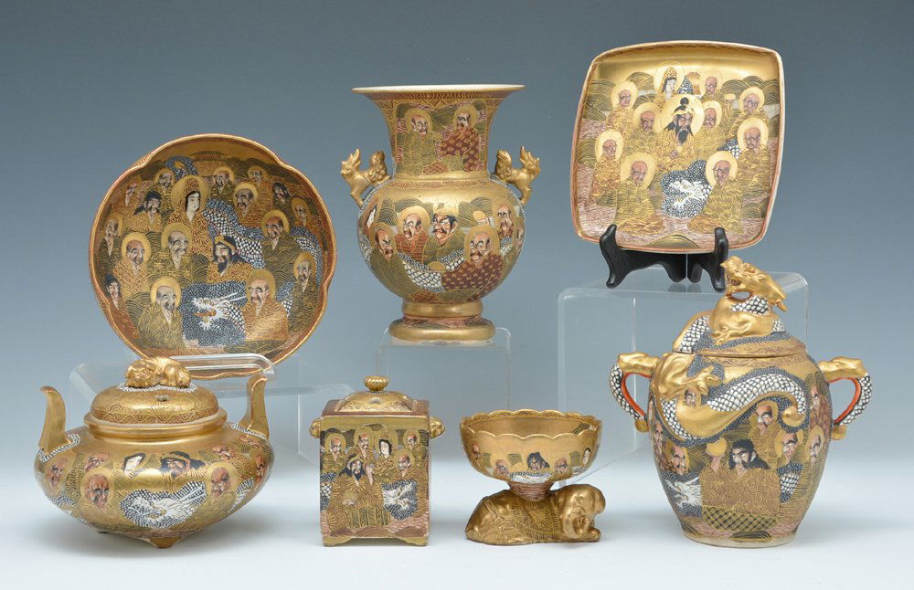 Lot of 7 pcs of Japanese Satsuma porcelain. (1 of 4)