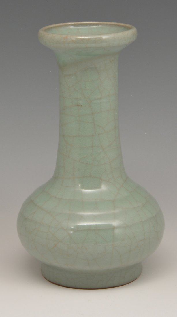 Longchuan celadon vase (1 of 3)