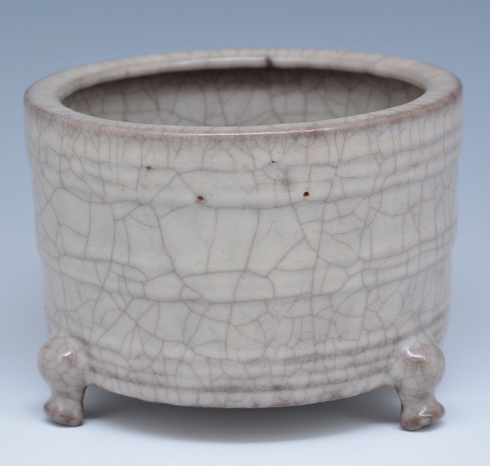 Crackle glazed tripod censer (1 of 3)