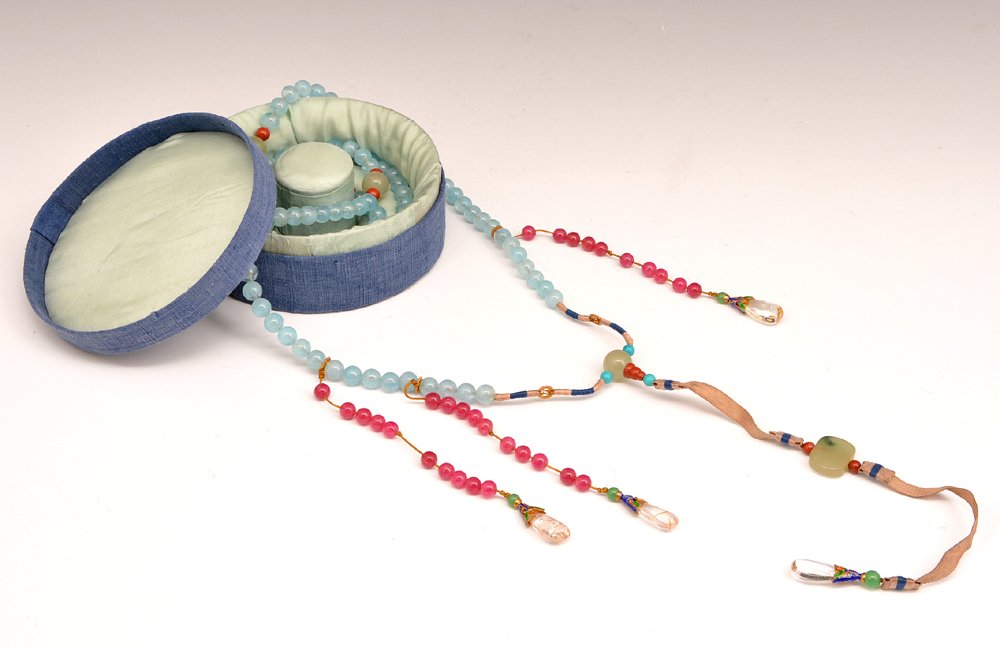 Chinese aquamarine court necklace (1 of 3)