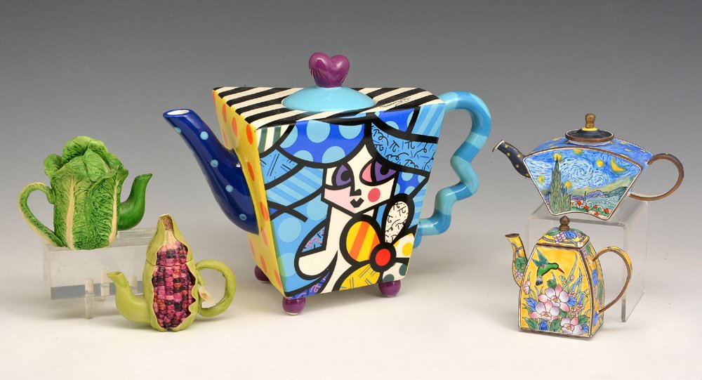 Lot of 5 Teapots (1 of 1)