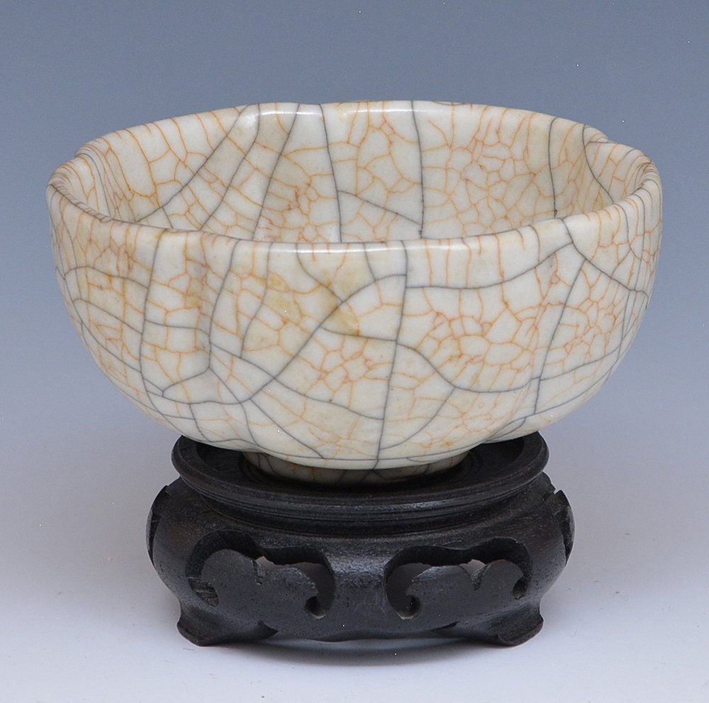 Chinese Crackle Glazed Bowl (1 of 5)