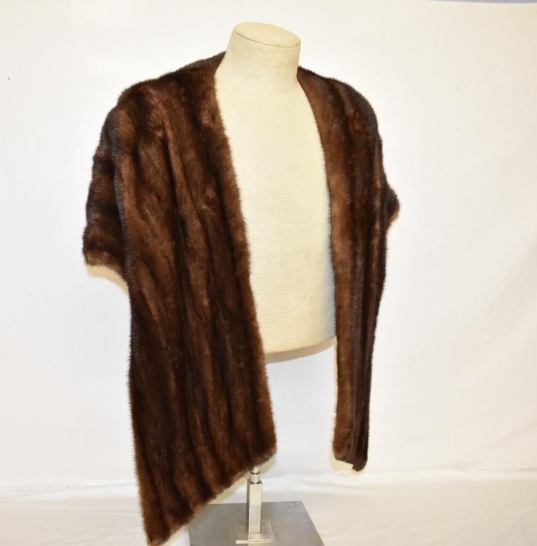 Natural Mink Vintage Stole: F.S. Mitvalsky's & Co handmade mink stole. Circa 1940. Stole was appraised by Berger Furriers in 1997 for $2100. Very good condition, no fur loss.