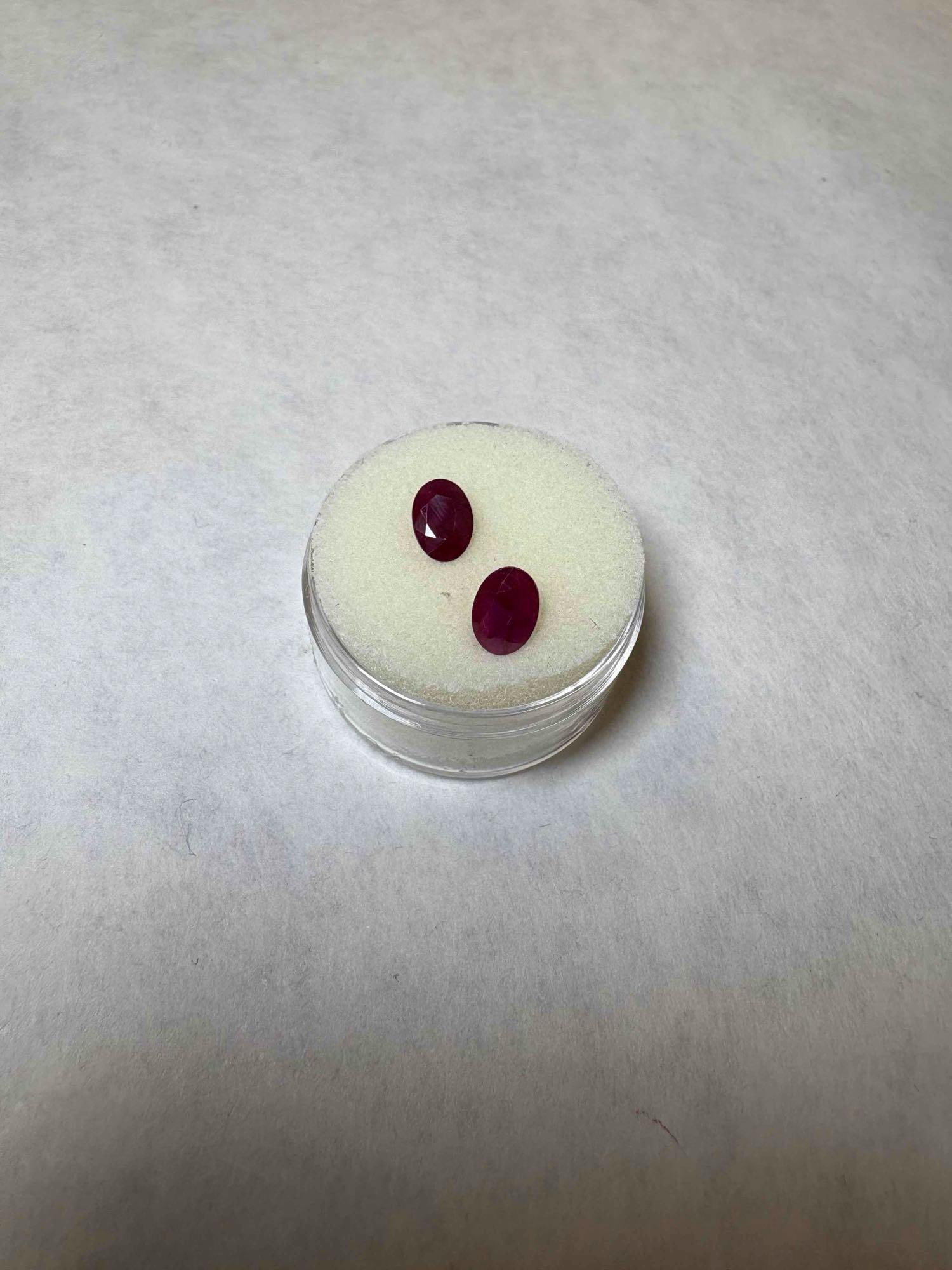 Set Natural Burmese Ruby Oval Cut 1.25Ct (1 of 2)