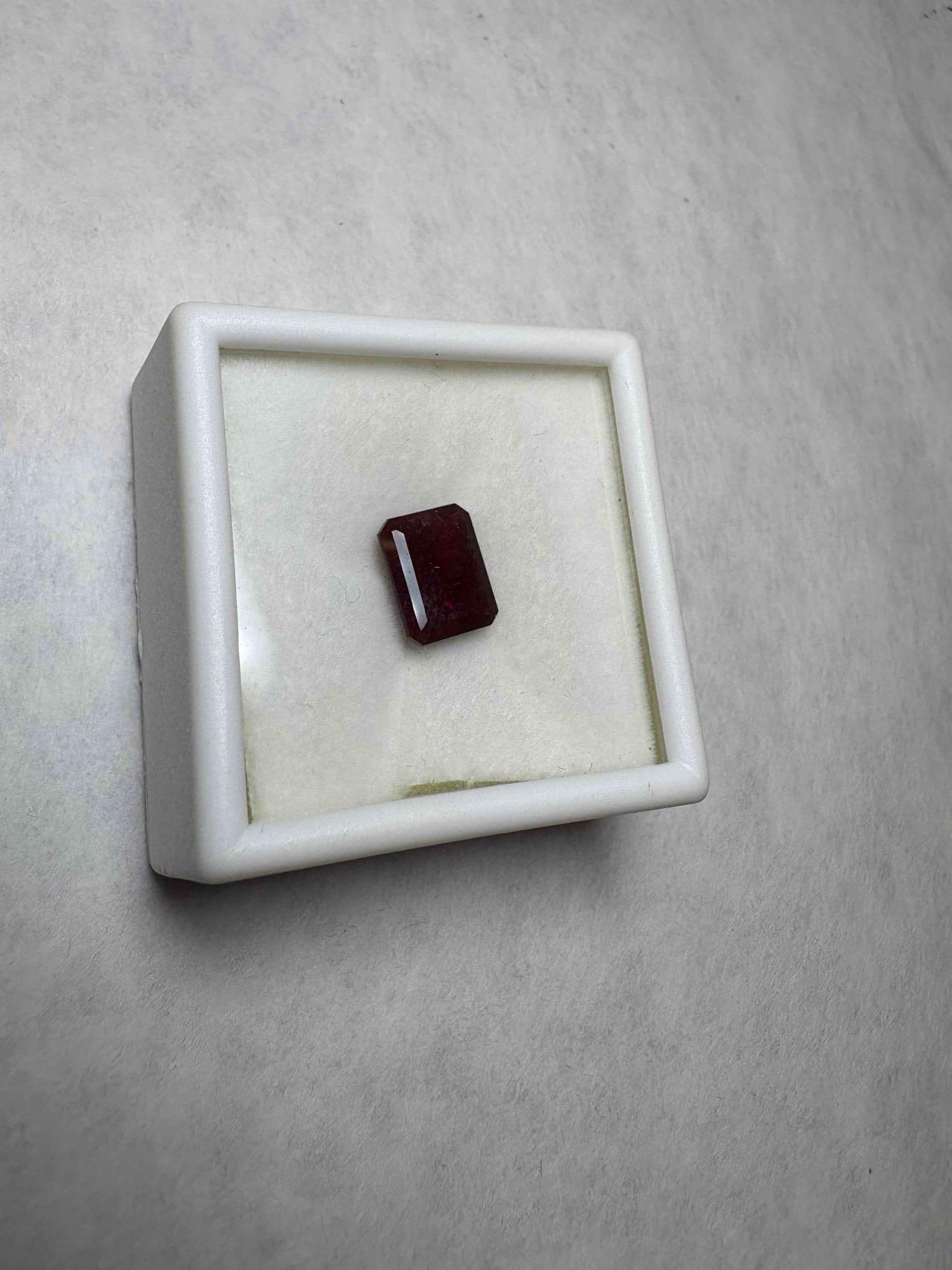 Ruby 6.01ct Oval Cut 11x10mm:  