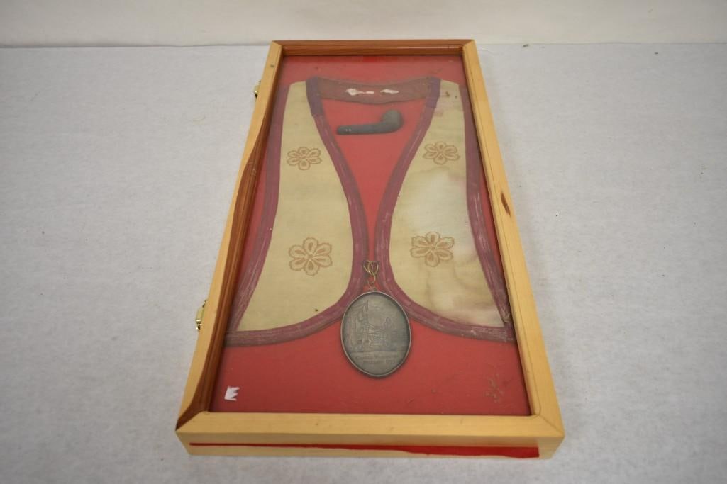 Antique George Washington 1795 Peace Medal with Peace Pipe, Ceremonial Collar, and Shadowbox (1 of 20)