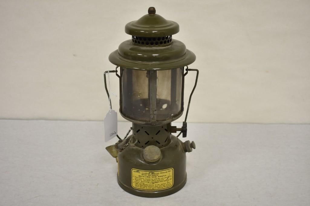 1950's U.S. Army Quadrant Globe Gas Lantern: 1950's U.S. Army Quadrant Globe Gas Lantern