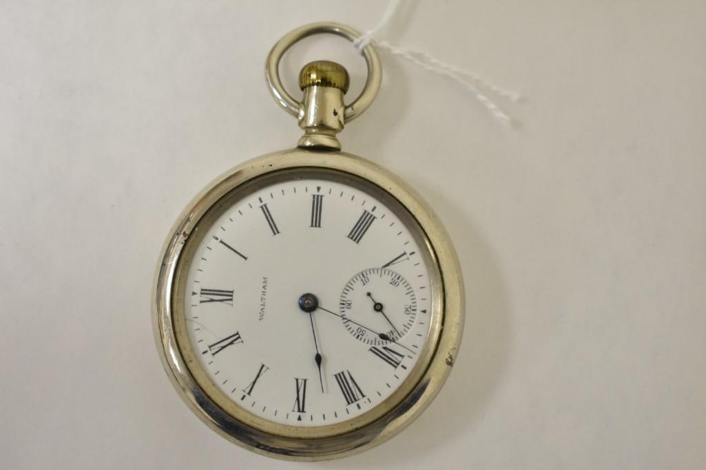 Vintage Waltham Pocket Watch: Vintage Waltham Pocket Watch