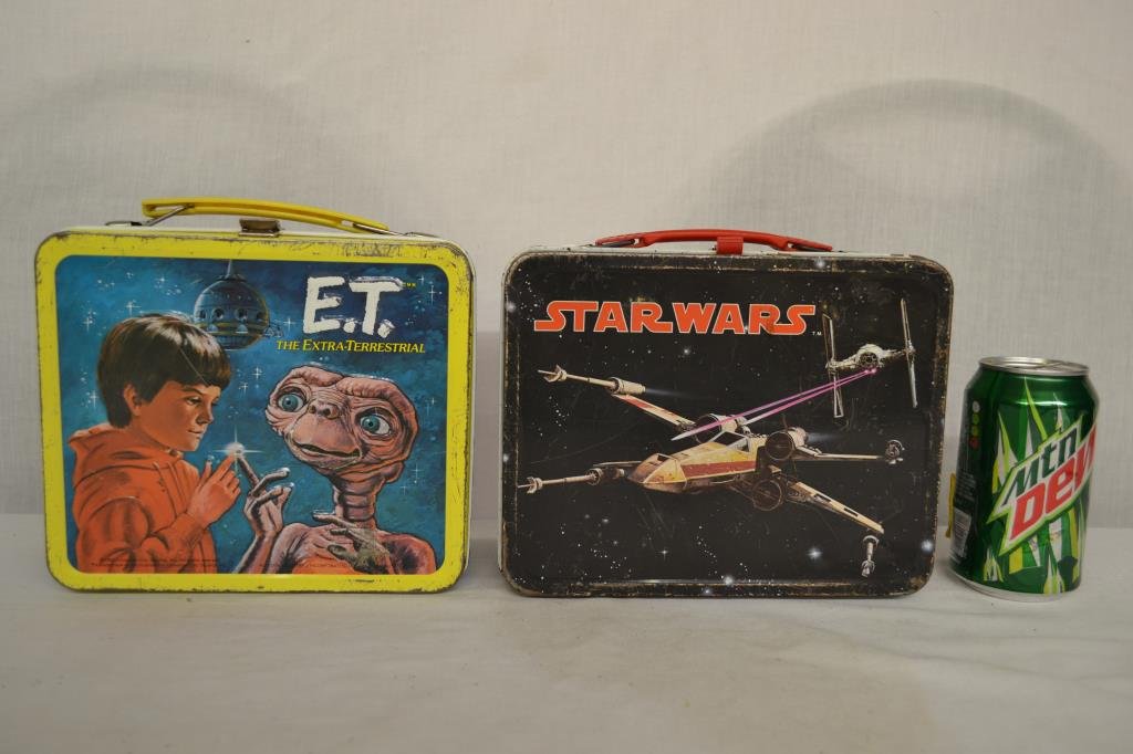 2 Vintage Metal Lunchboxes (1 of 7)