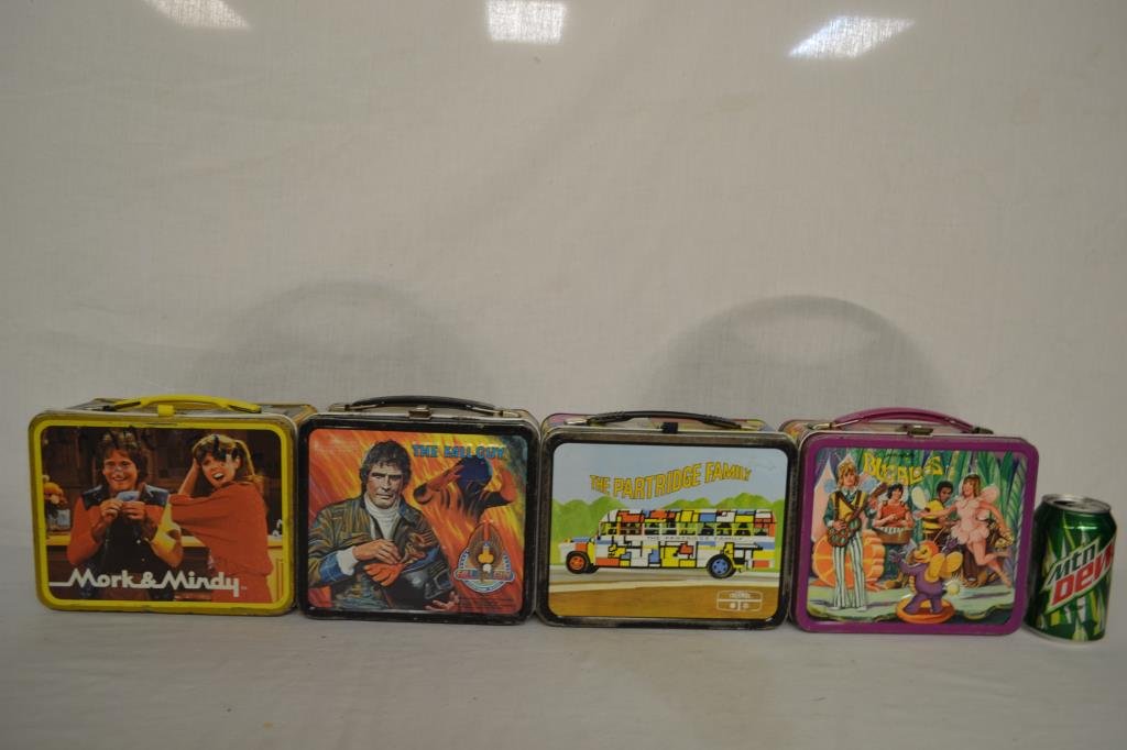4 Vintage Metal Lunchboxes (1 of 7)