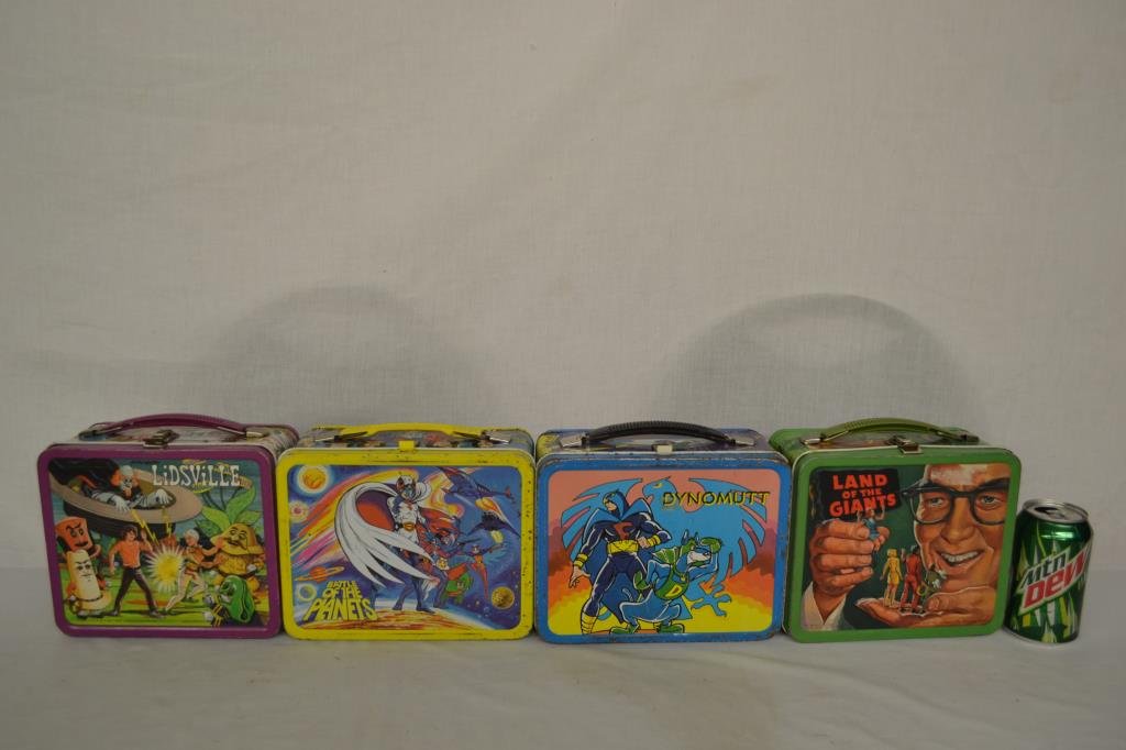 4 Vintage Metal Lunchboxes (1 of 7)
