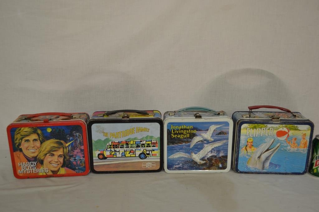 4 Vintage Metal Lunchboxes (1 of 7)