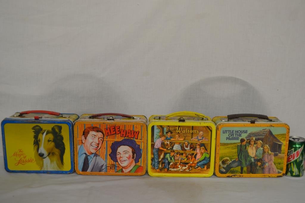 4 Vintage Metal Lunchboxes (1 of 7)