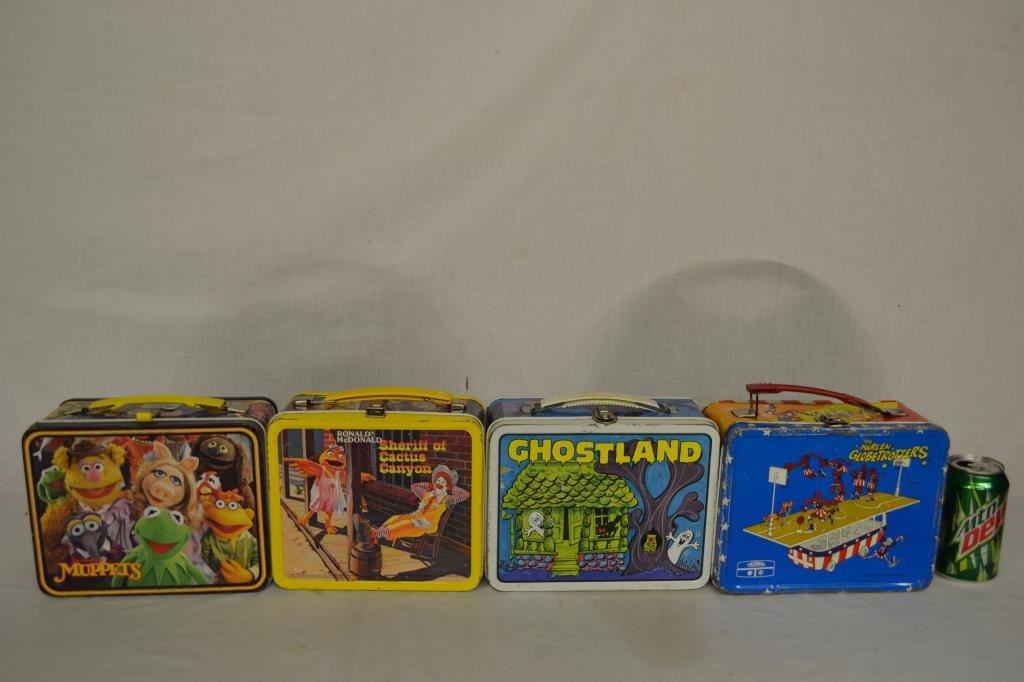 4 Vintage Metal Lunchboxes: Ronald MacDonald Sheriff of Cactus Canyon, Ghostland, Harlam Globetrotters, The Muppets w/thermos. Some wear.