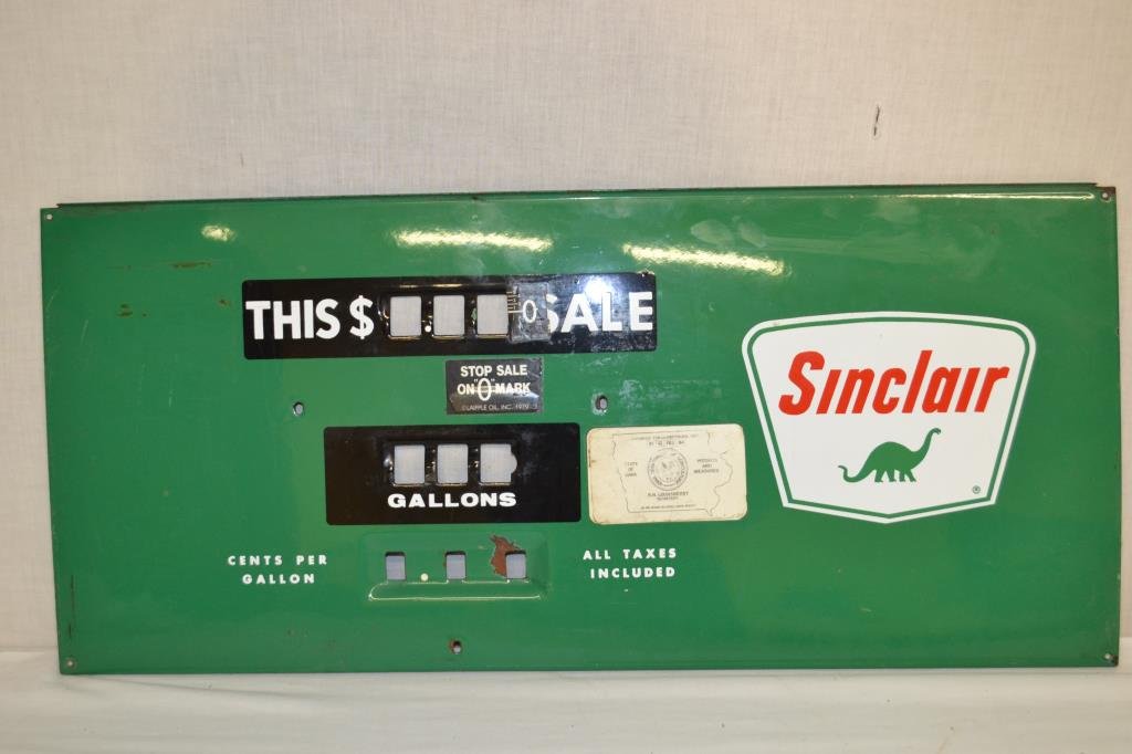 Metal Sinclair Gas Pump Face Green (1 of 7)