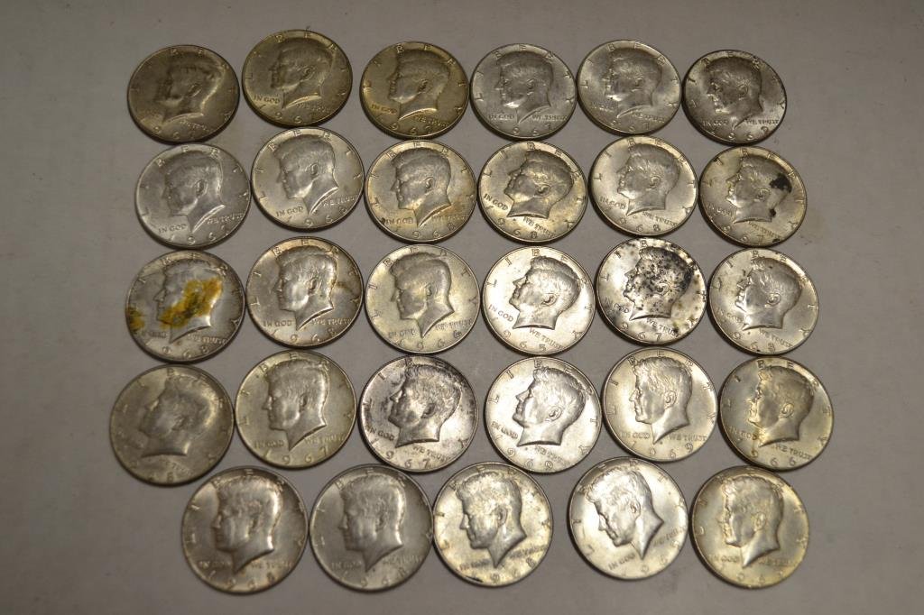 Coins. 29 Kennedy Half Dollars 40% Silver (1 of 10)