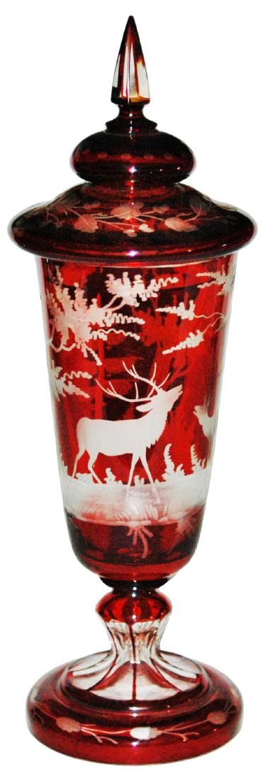 Wheel Cut Stags 11" Ruby Stained Glass Pokal (1 of 1)