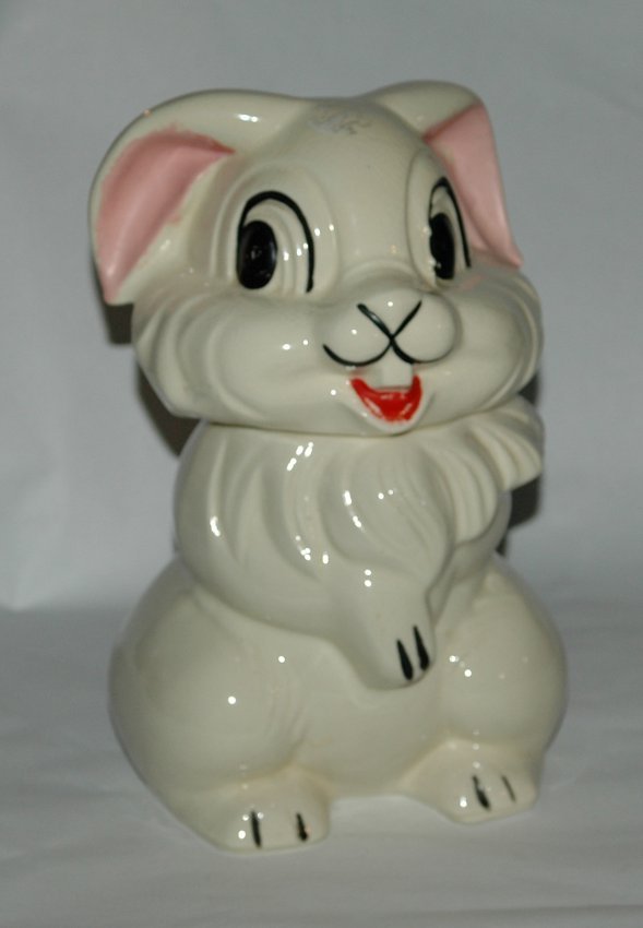 Rare WDP Disney 1940's Disney THUMPER Cookie Jar Bambi: Large Thumper the Rabbit from Walt Disney's Bambi. Hand-painted.Excellent condition. Rare.