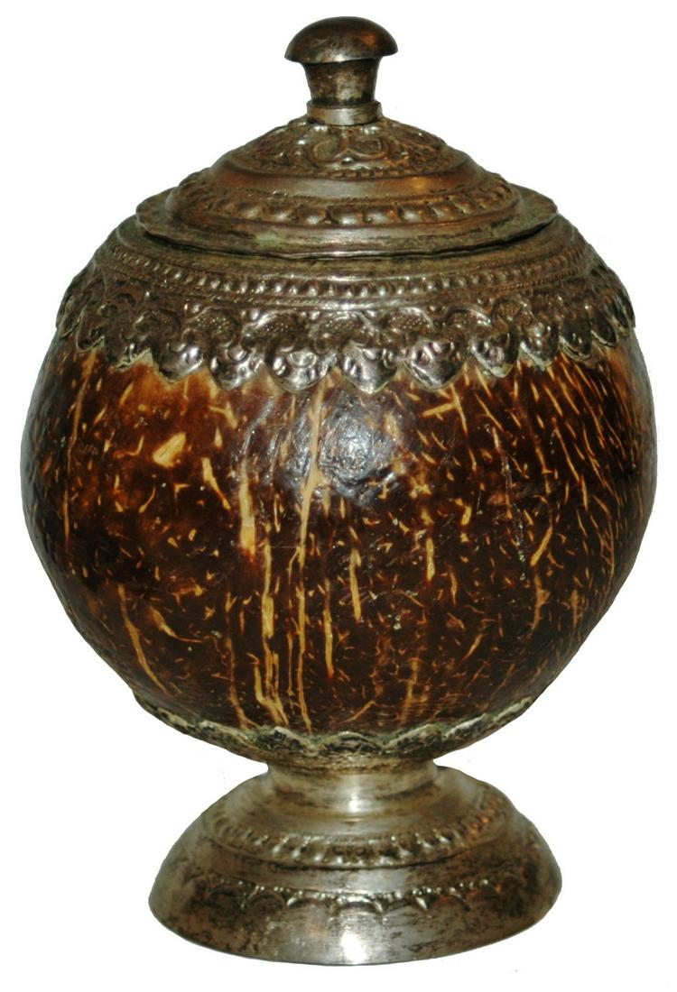 Coconut w Set on Lid,  Fancy Base & Top Rim (1 of 2)