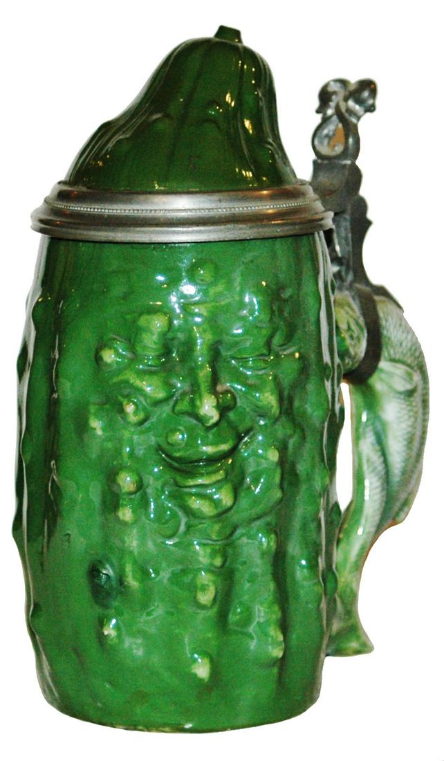 Cucumber Pickle w Face Bohne Character Stein (1 of 3)